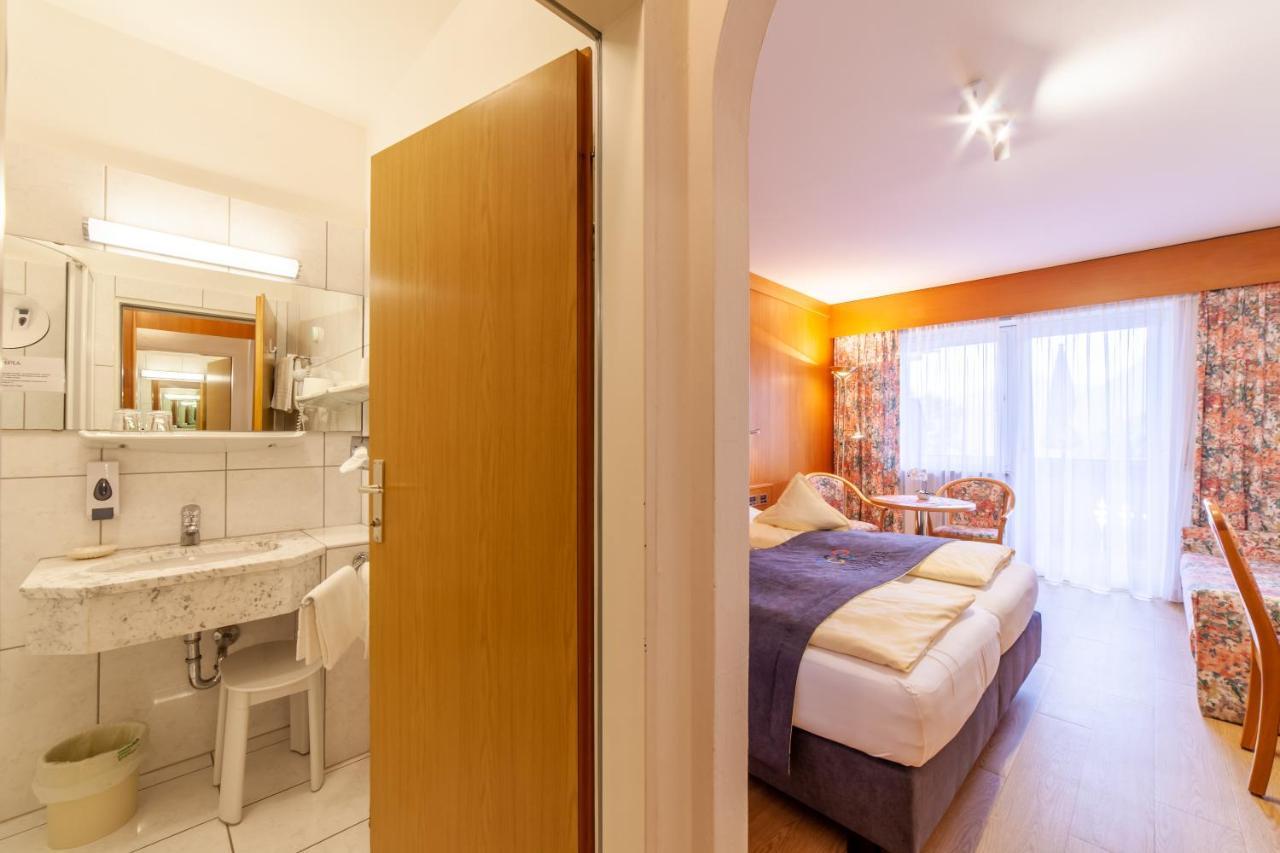 Fruehstuecks-Hotel Olympia Тироло Екстериор снимка