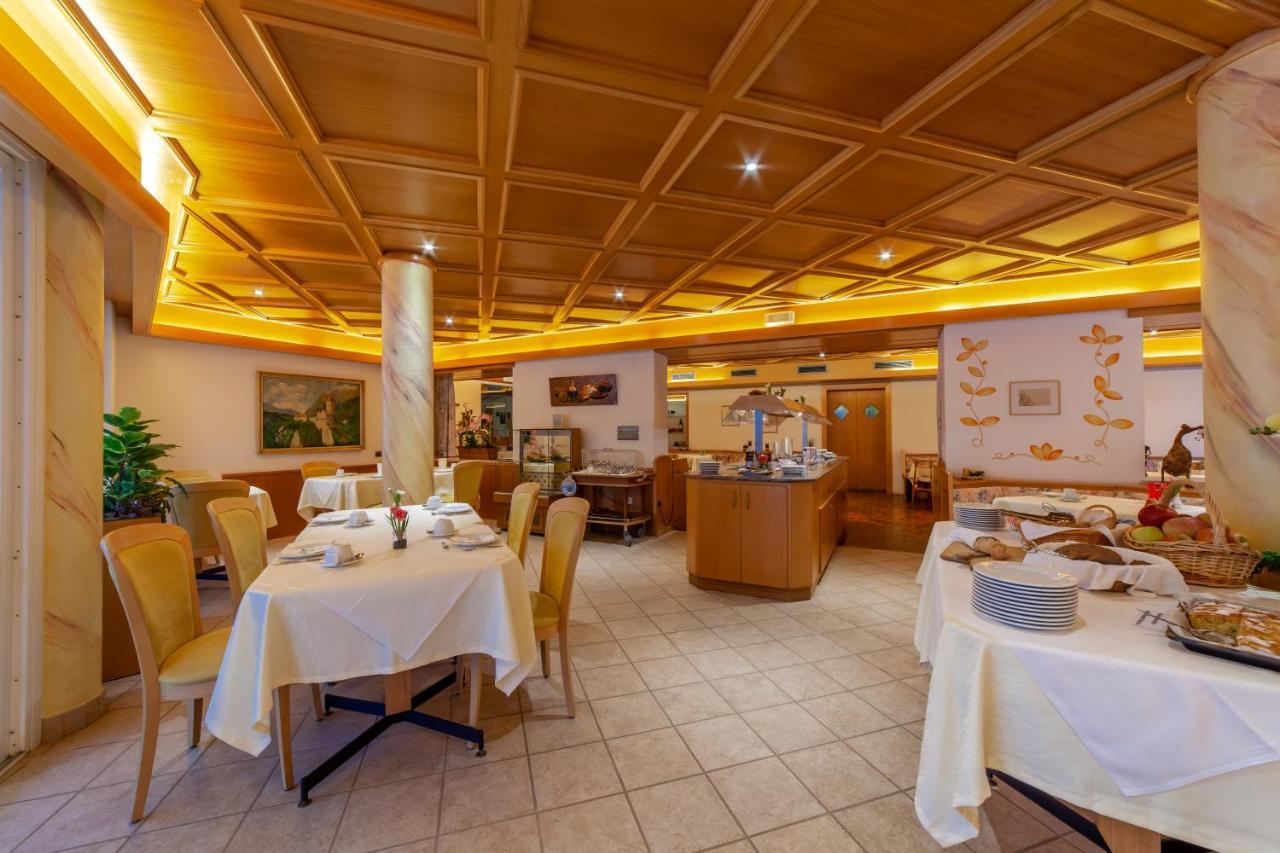 Fruehstuecks-Hotel Olympia Тироло Екстериор снимка