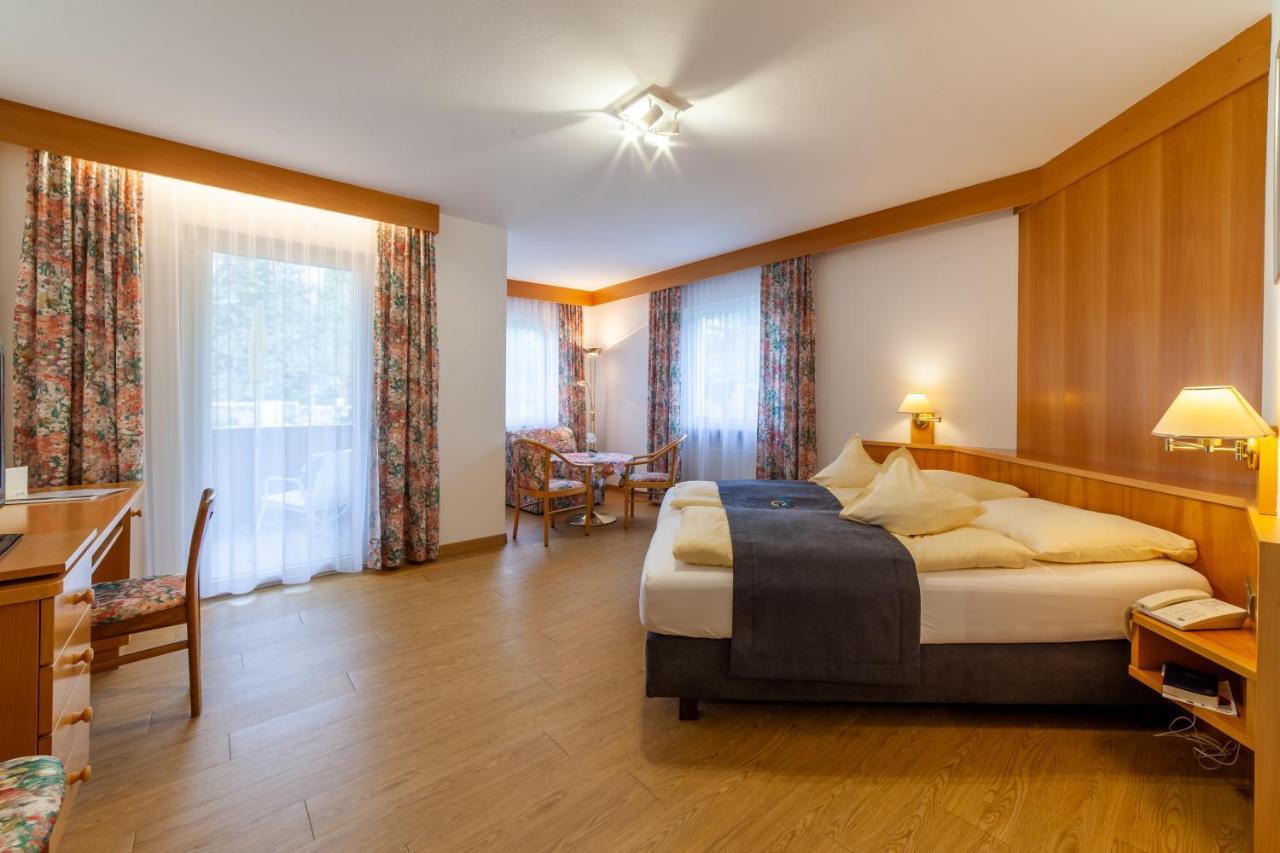 Fruehstuecks-Hotel Olympia Тироло Екстериор снимка