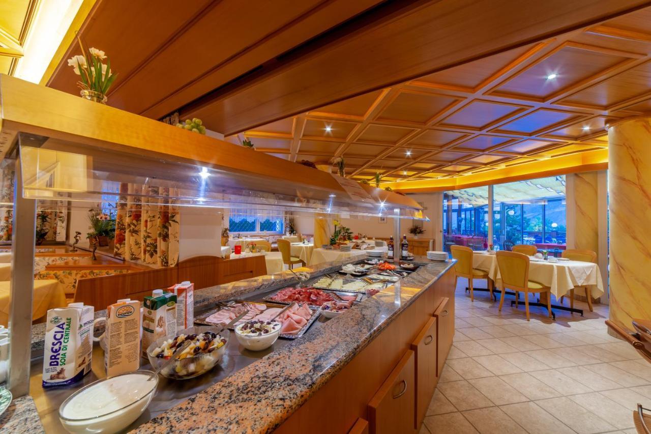 Fruehstuecks-Hotel Olympia Тироло Екстериор снимка