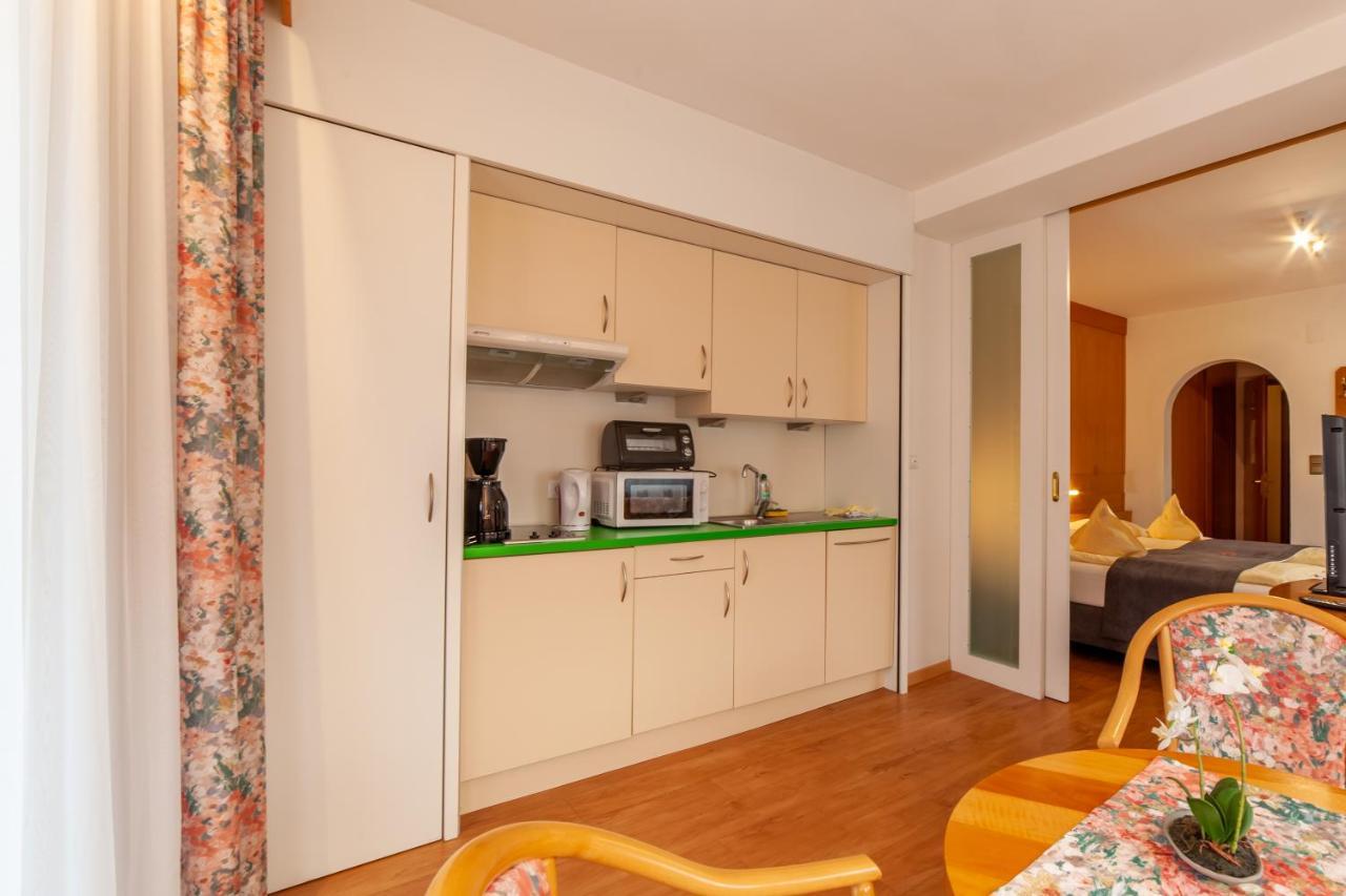 Fruehstuecks-Hotel Olympia Тироло Екстериор снимка