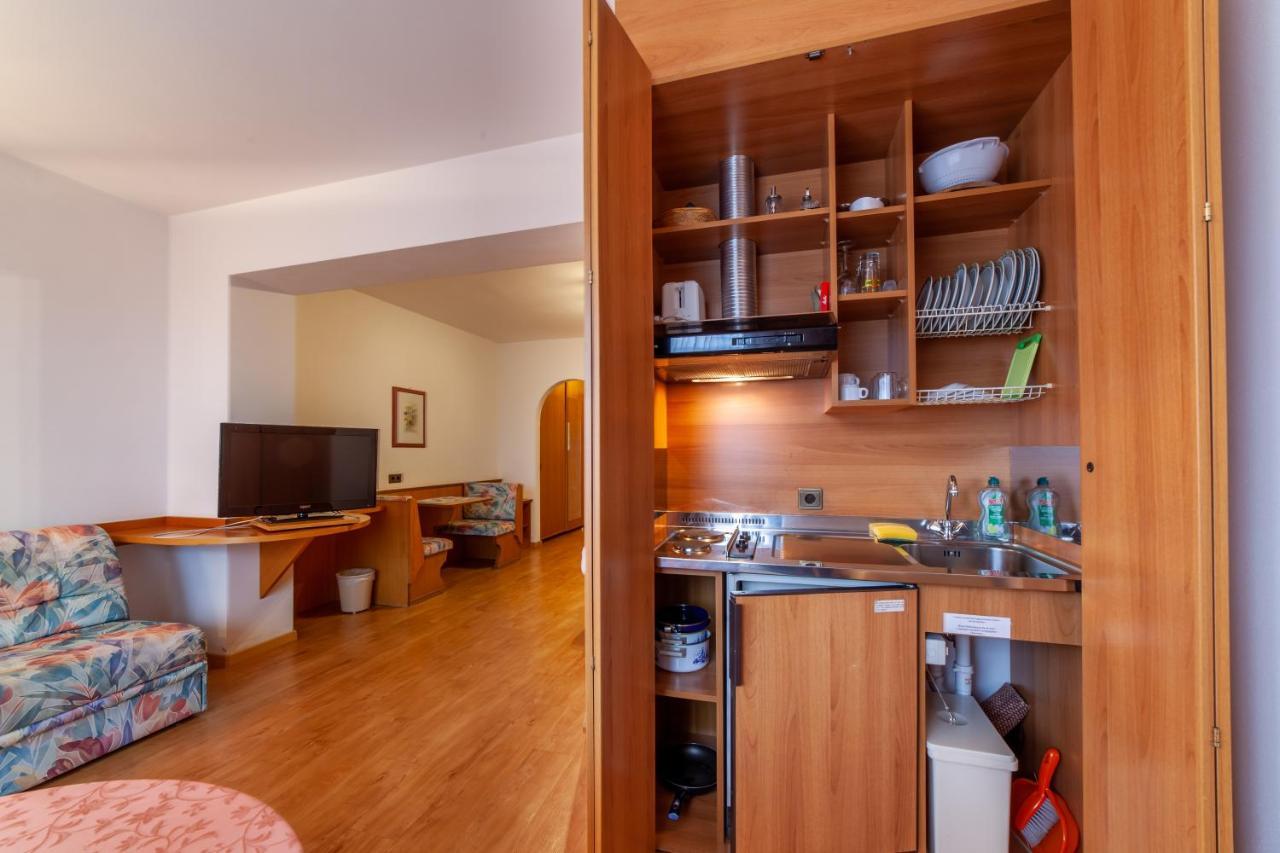 Fruehstuecks-Hotel Olympia Тироло Екстериор снимка