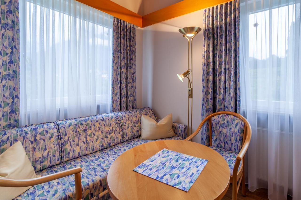Fruehstuecks-Hotel Olympia Тироло Екстериор снимка