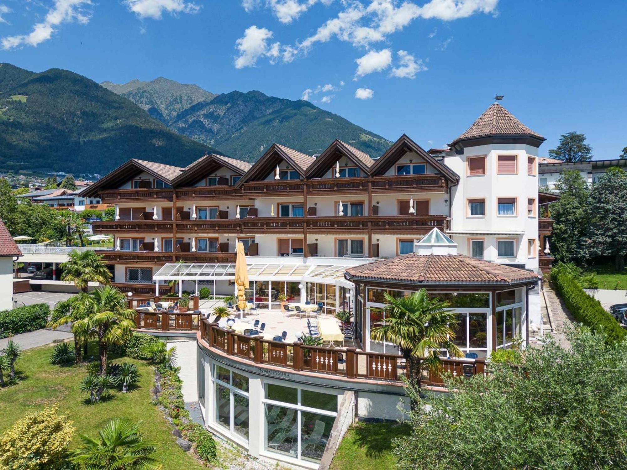 Fruehstuecks-Hotel Olympia Тироло Екстериор снимка